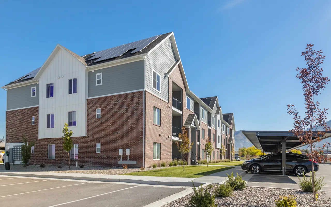 Station at Park Meadows - Suburb, Neighborhood, Car