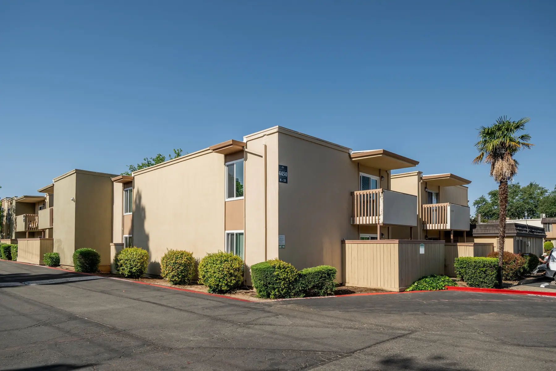 Crestview North - City, Neighborhood, Condo