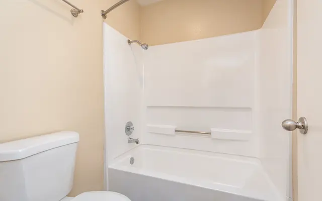 Donner at Fair Oaks - Bathing, Bathtub, Tub