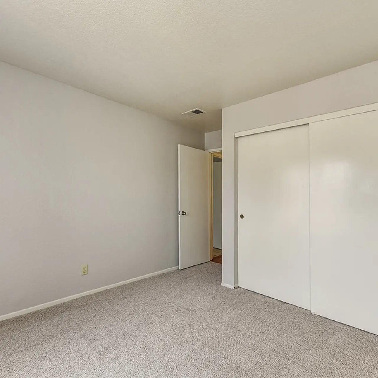 Lakeview Village - Room, Flooring