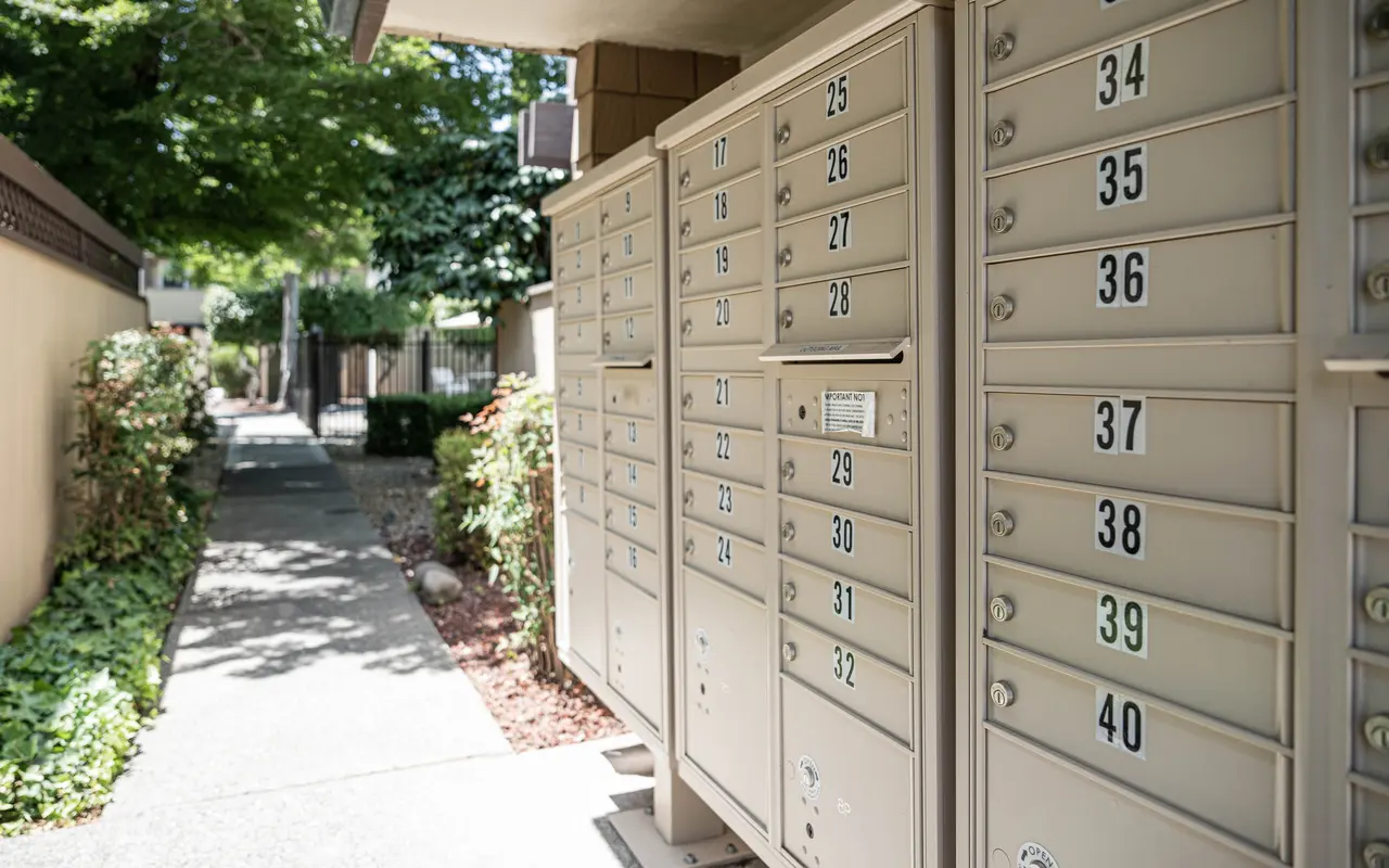 Marconi Oaks - Mailbox, Private Mailbox