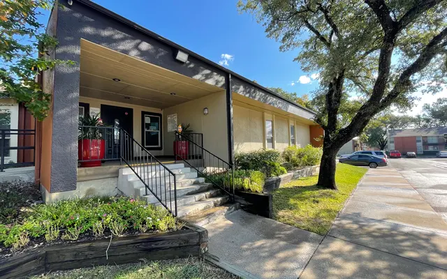 Arroyo Vista Estates Arroyo Vista Estates - Housing, House, Portico