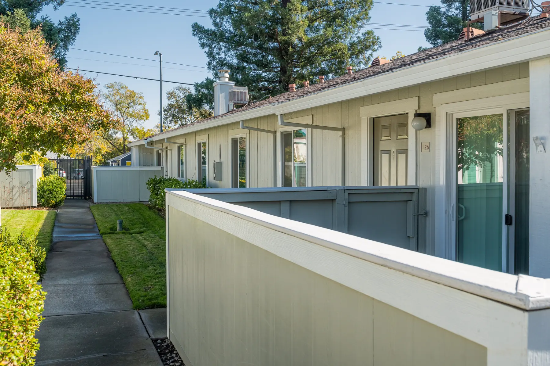 El Camino Place - City, Neighborhood, Housing
