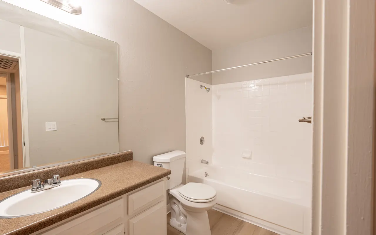 2712 E Street - Corner, Sink, Indoors