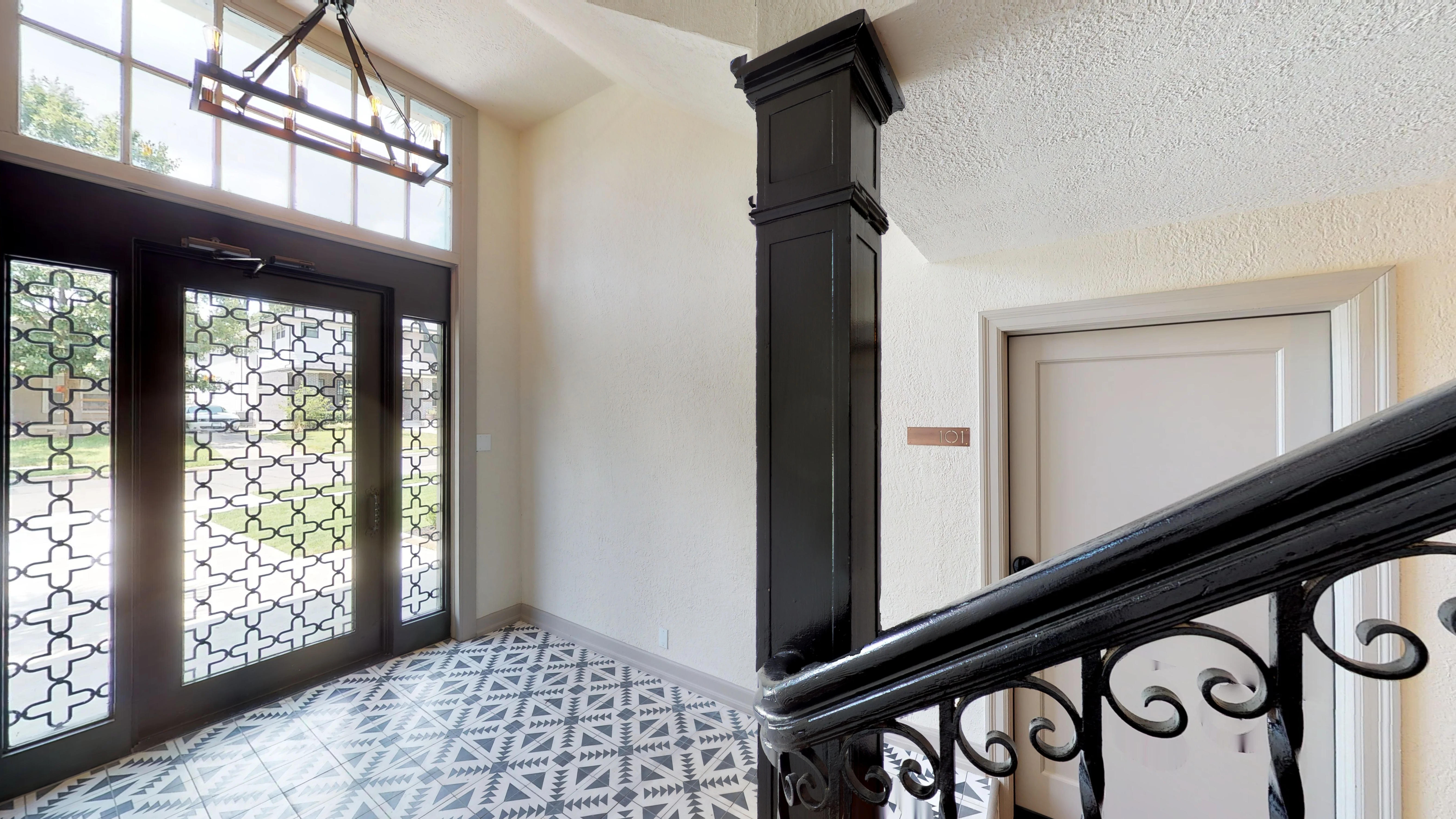 Bella Villa Bella Villa - Floor