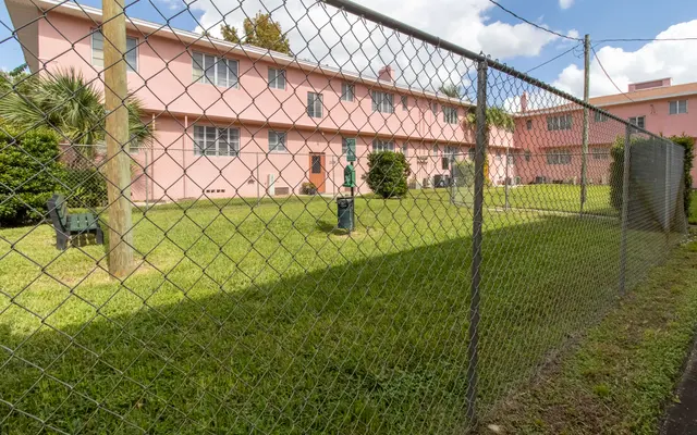 Lake Ivanhoe Shores Apartments Lake Ivanhoe Shores Apartments - Plant