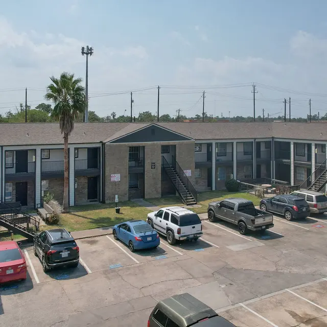 Copy of 36-web-or-mls-13925-alderson-st.jpg