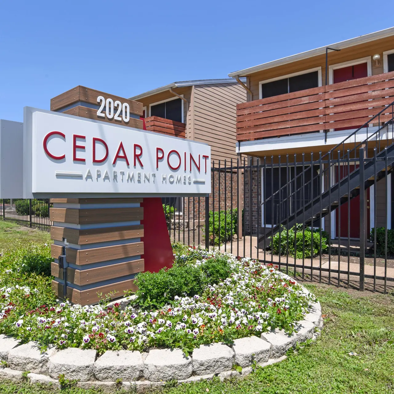 Cedar Point Apartments - Hotel, Neighborhood, City