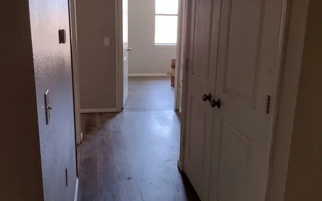 Estrada South II - Floor, Flooring, Indoors