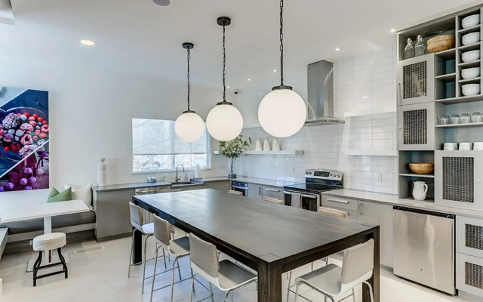 Contour 39 Contour 39 - Indoors, Interior Design, Dining Room