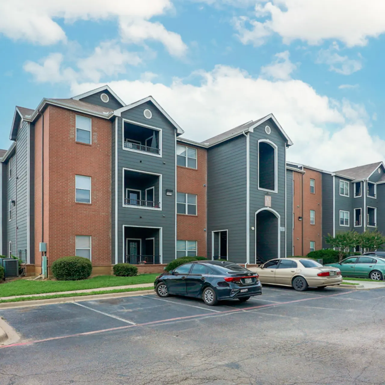 Siddons Place - Building, Housing, Parking