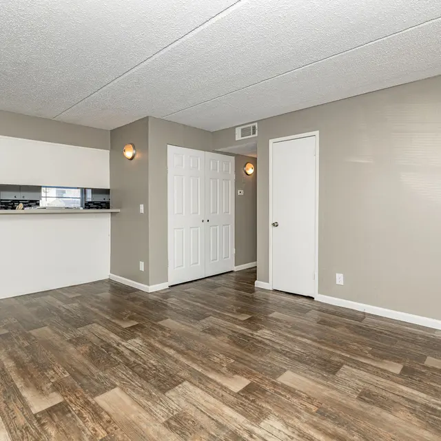 Seaside Apartments - Living Room