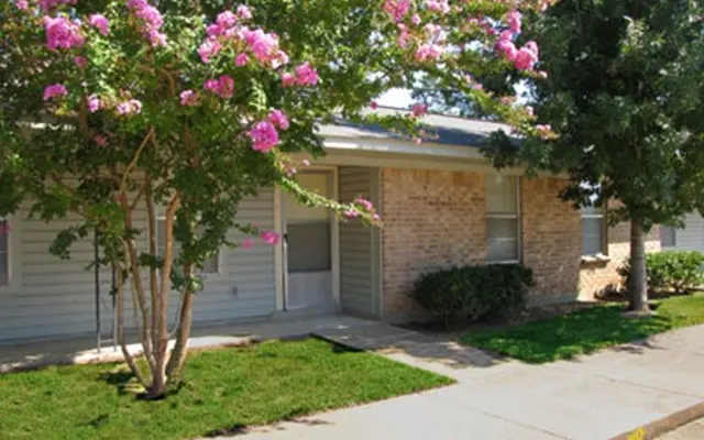 Parish Square - Plant