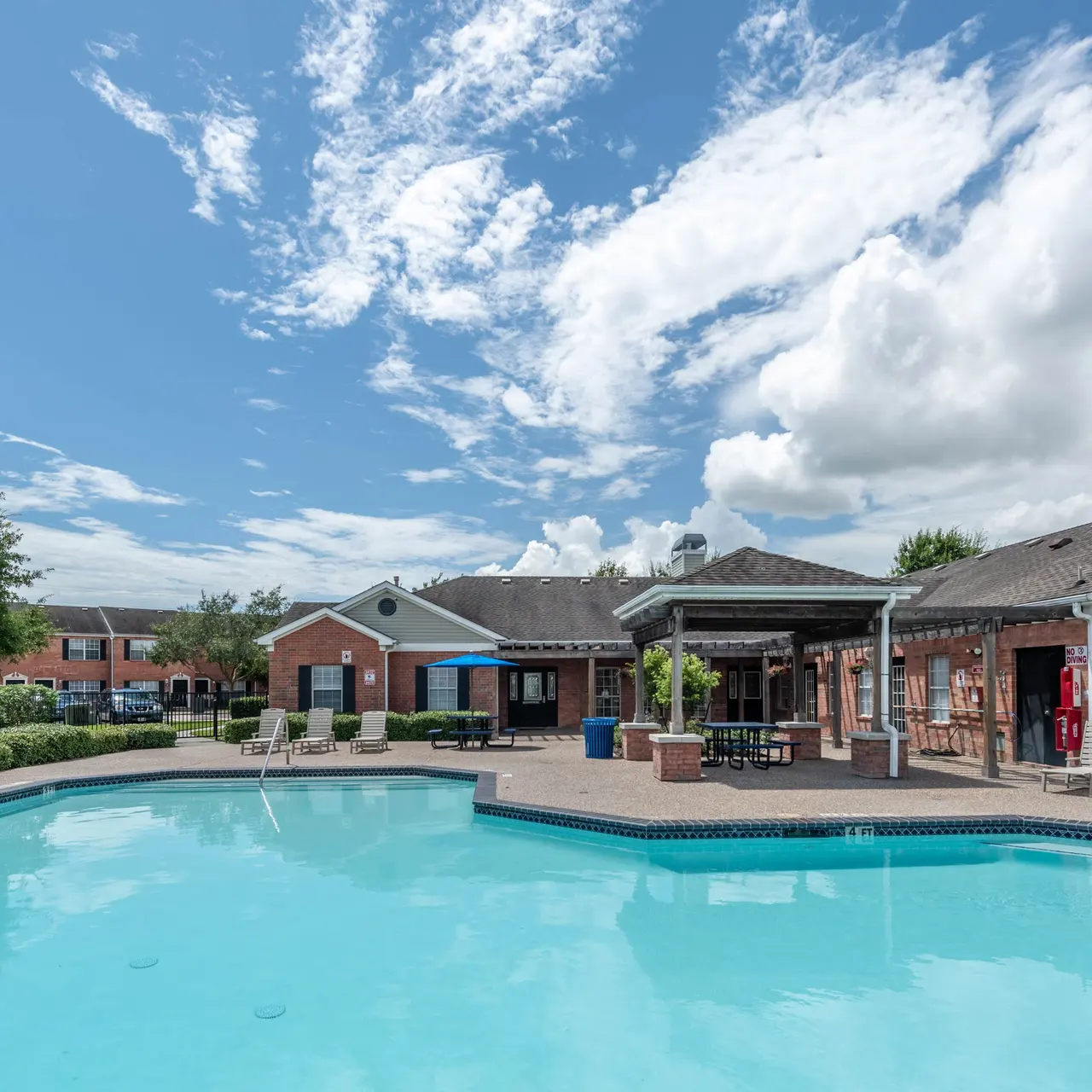 Retreat at Texas City - Building, Resort