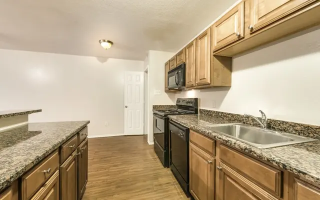 Emerald Lane - Kitchen