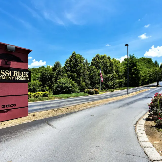Cross Creek - Road, Tarmac, Mailbox