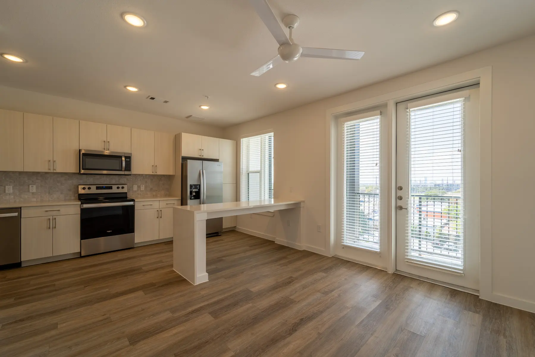 Ellis Highline - Flooring, Floor, Microwave