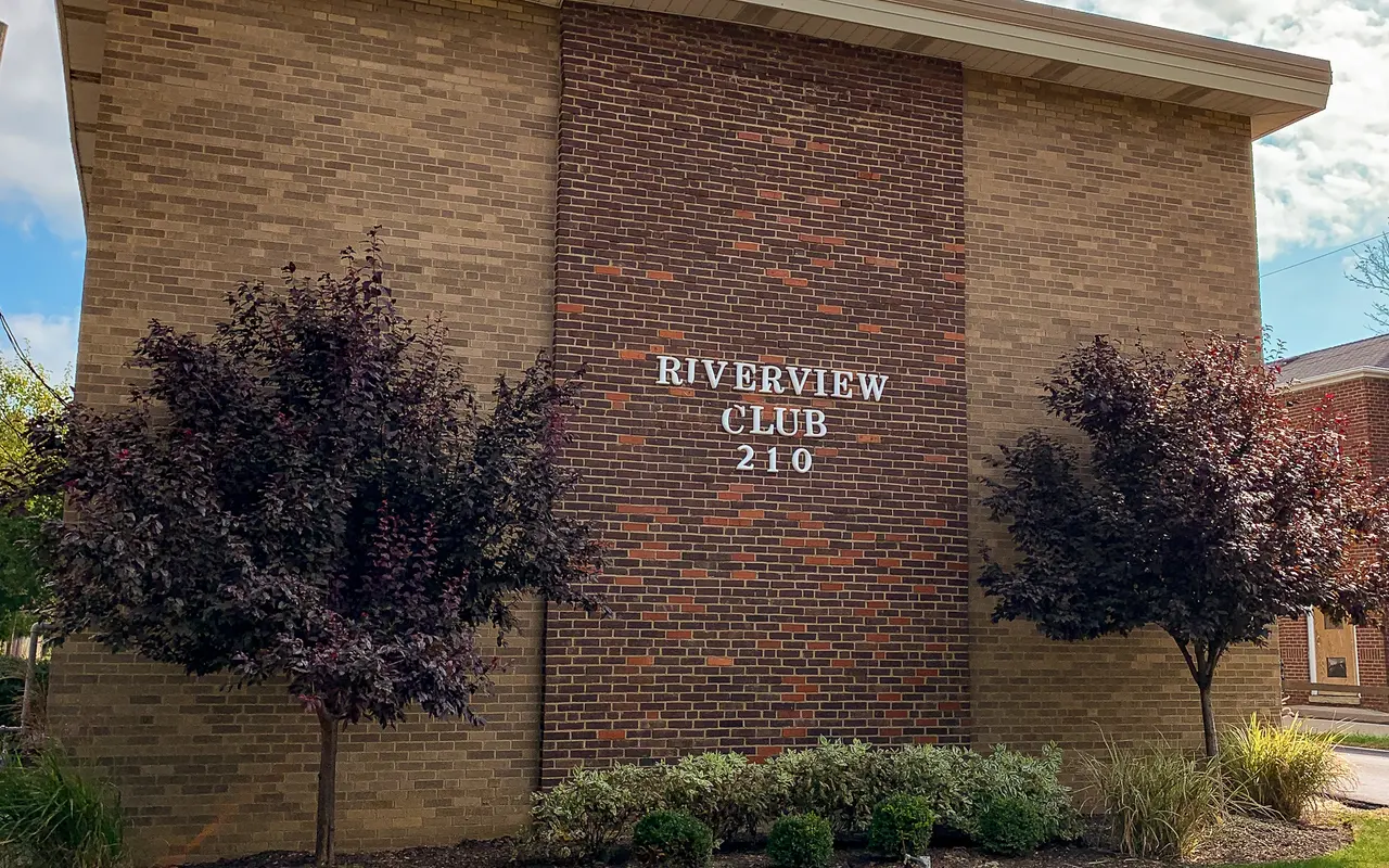 Riverview Club - Shelter, Outdoors, Grass