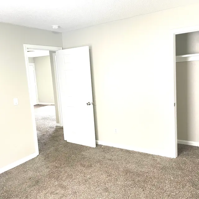 Magnolia Village - Corner, Floor, Door