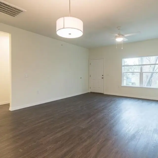 Highland Bourne - Corner, Floor, Lamp