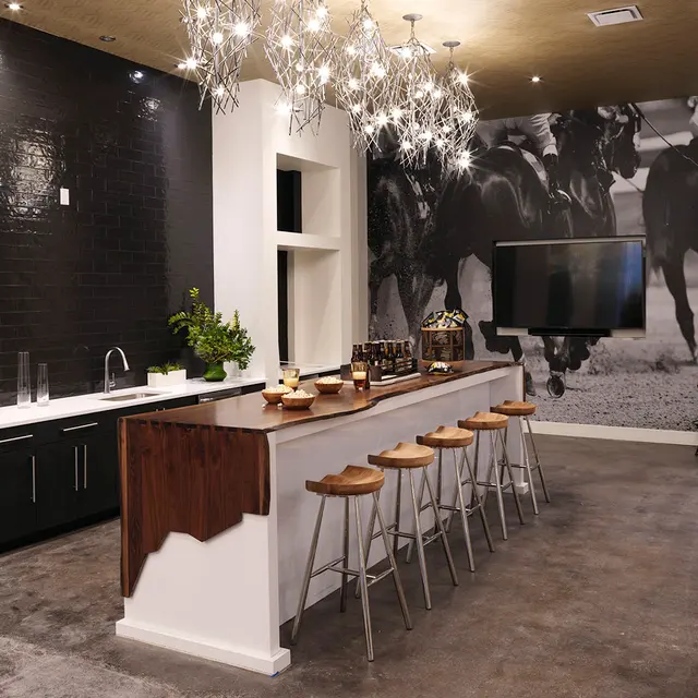 Edge on 4th - Indoors, Interior Design, Chandelier