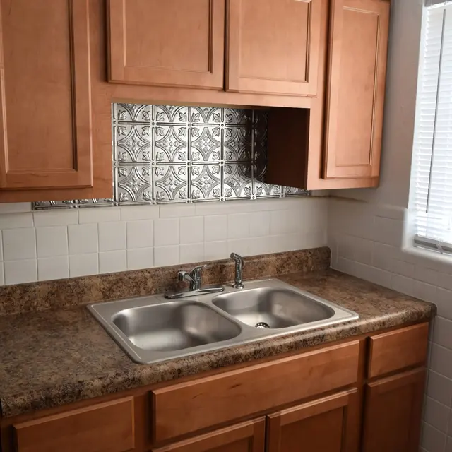 Deer Park - Sink, Sink Faucet