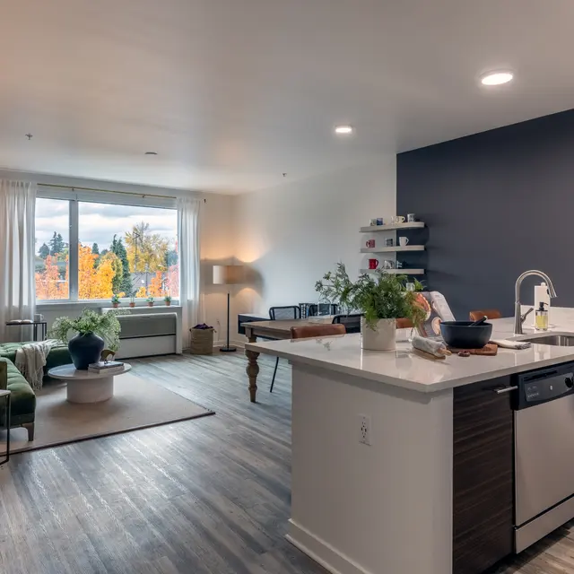 Tupelo Alley - Room, Wood