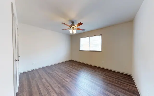 Austin's Place Apartments - Wood, Floor