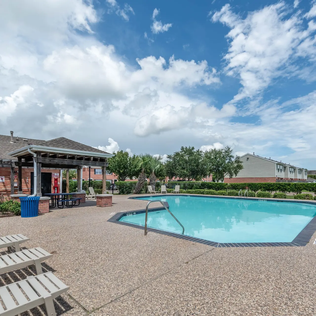 Retreat at Texas City - Building