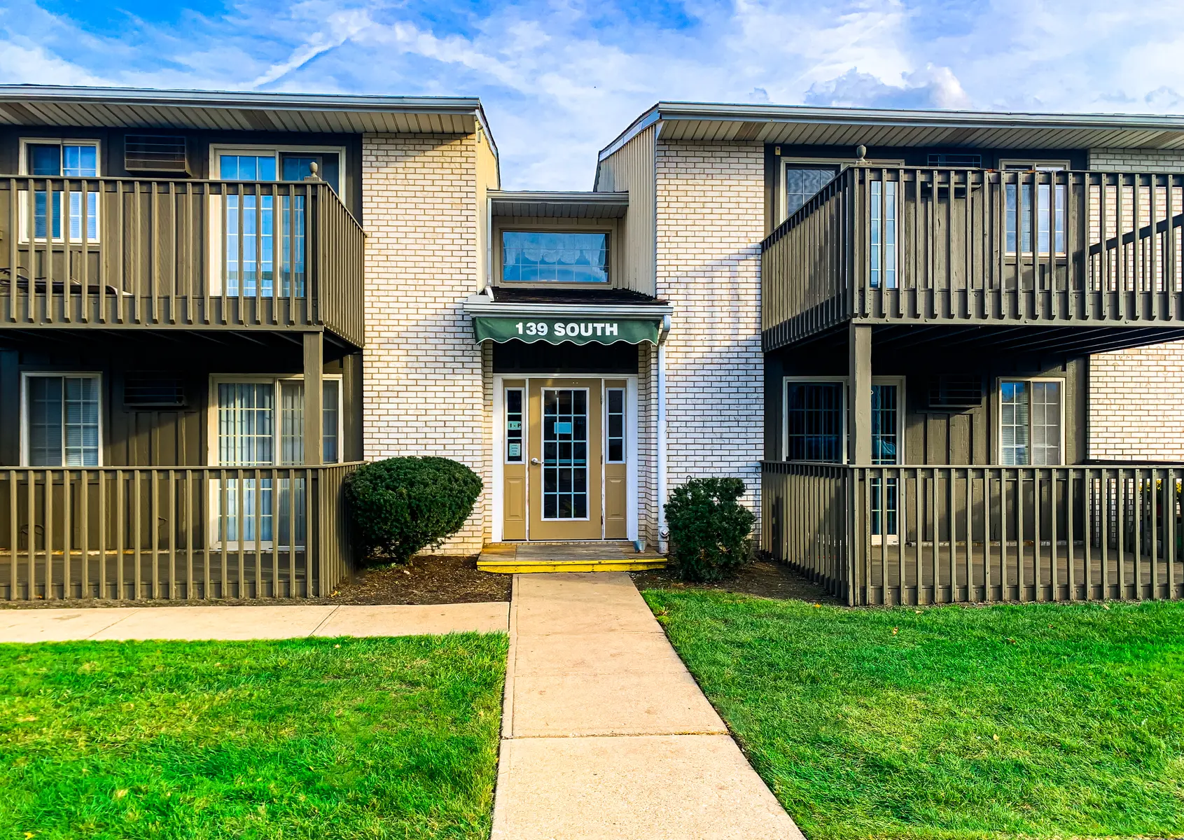 Academy Court - City, Grass, Urban