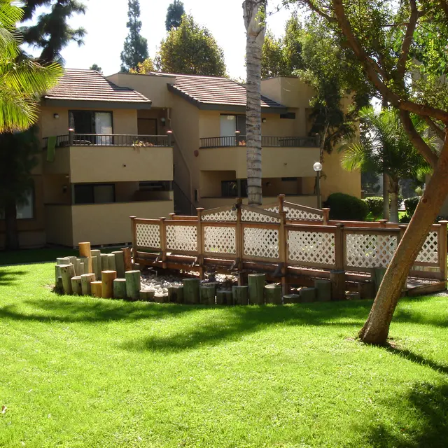 Colony Ridge Apartments - Grass, Backyard, Nature