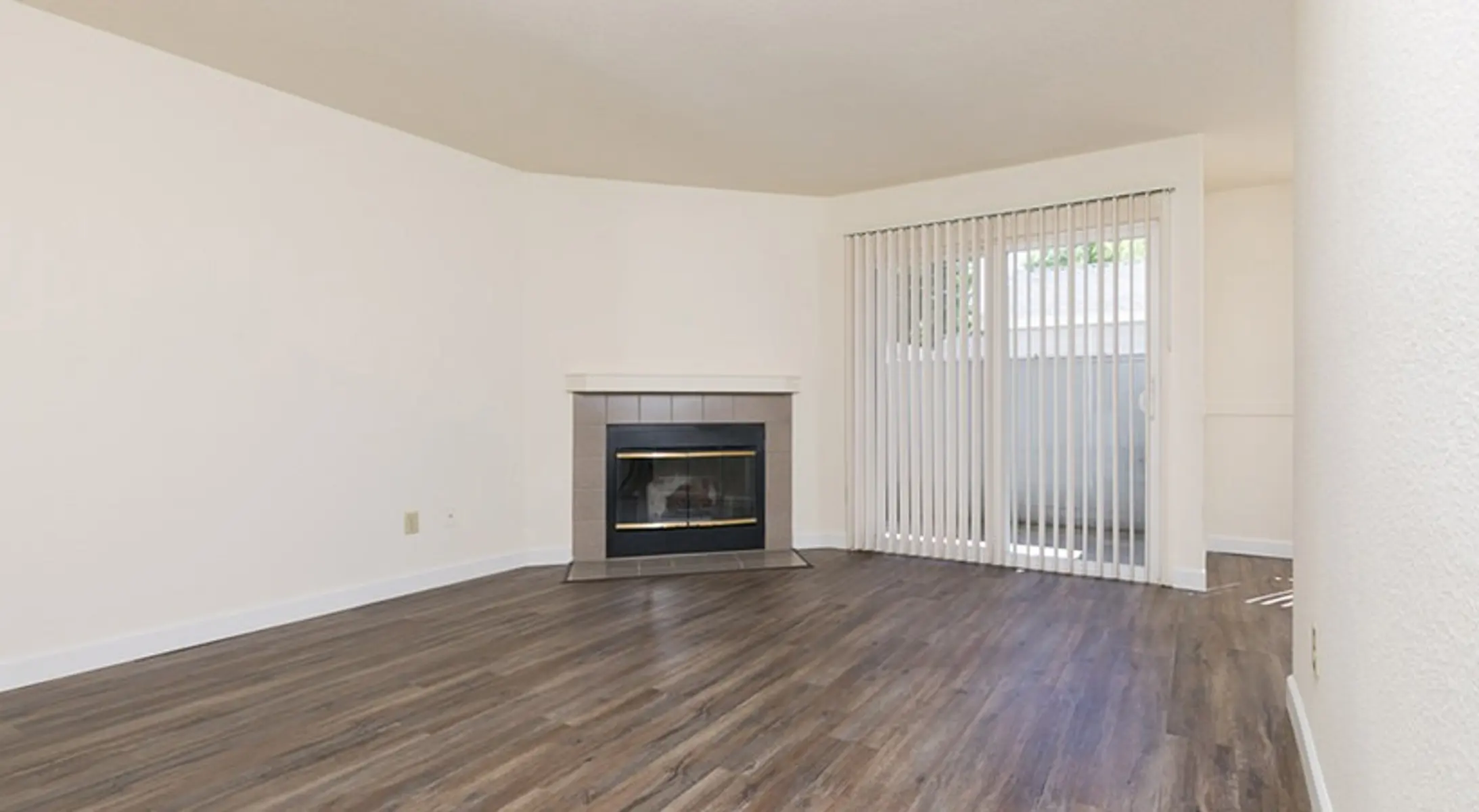 The Highland Apartments - Wood, Floor