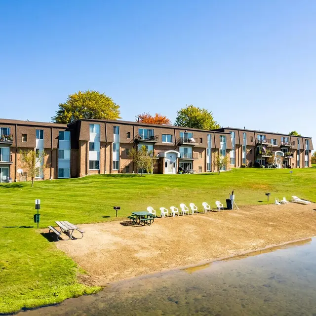 Greens Lake Apartments - Exterior