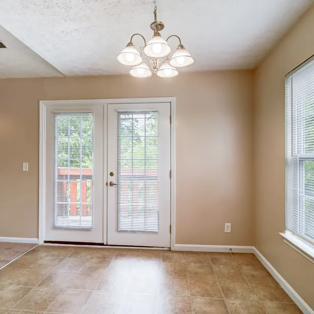 Silverwoods Landing - Door, Housing, Chandelier