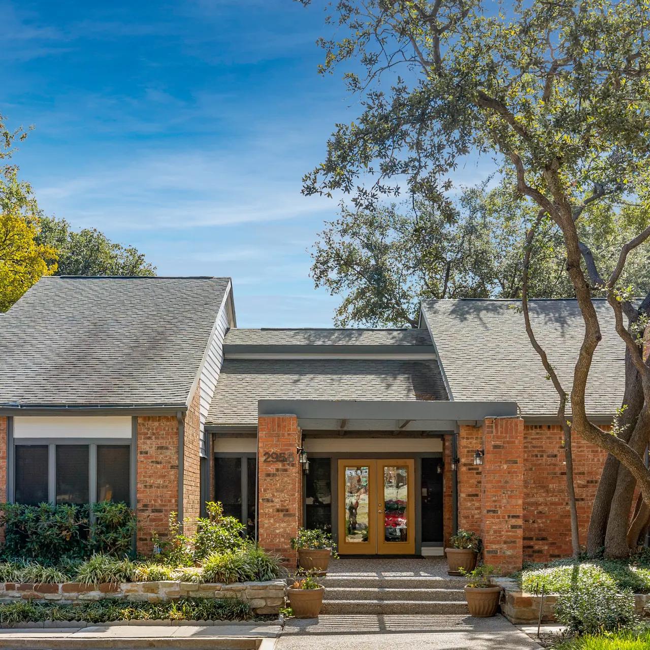 Clayton Pointe - Neighborhood, Housing, Building