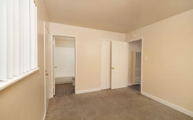 College Manor Apartments - Corner, Floor, Flooring