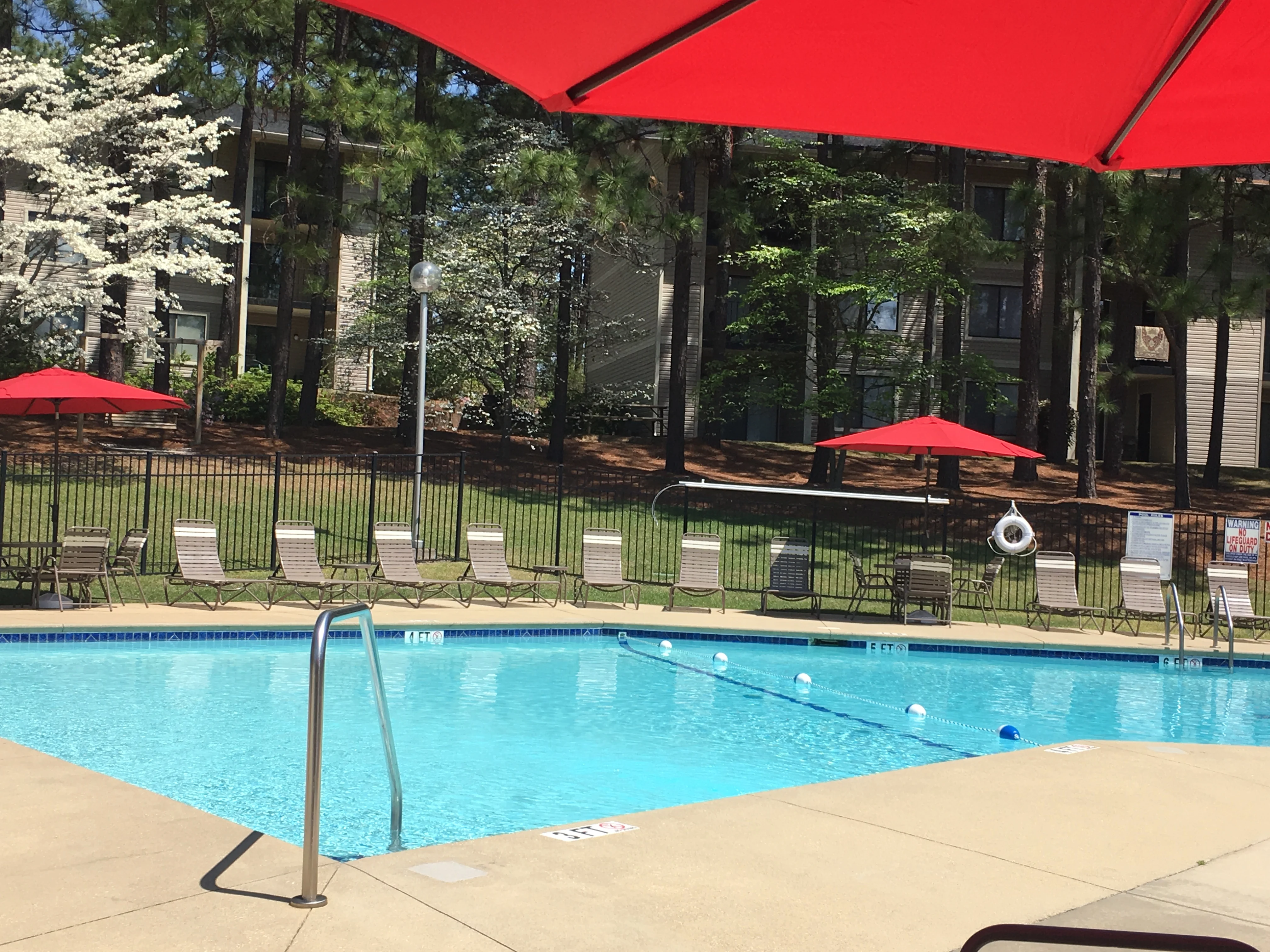 Lake Claire Apartments - Building, Hotel