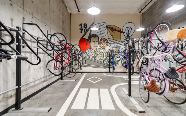 The Strauss on Burnside The Strauss on Burnside