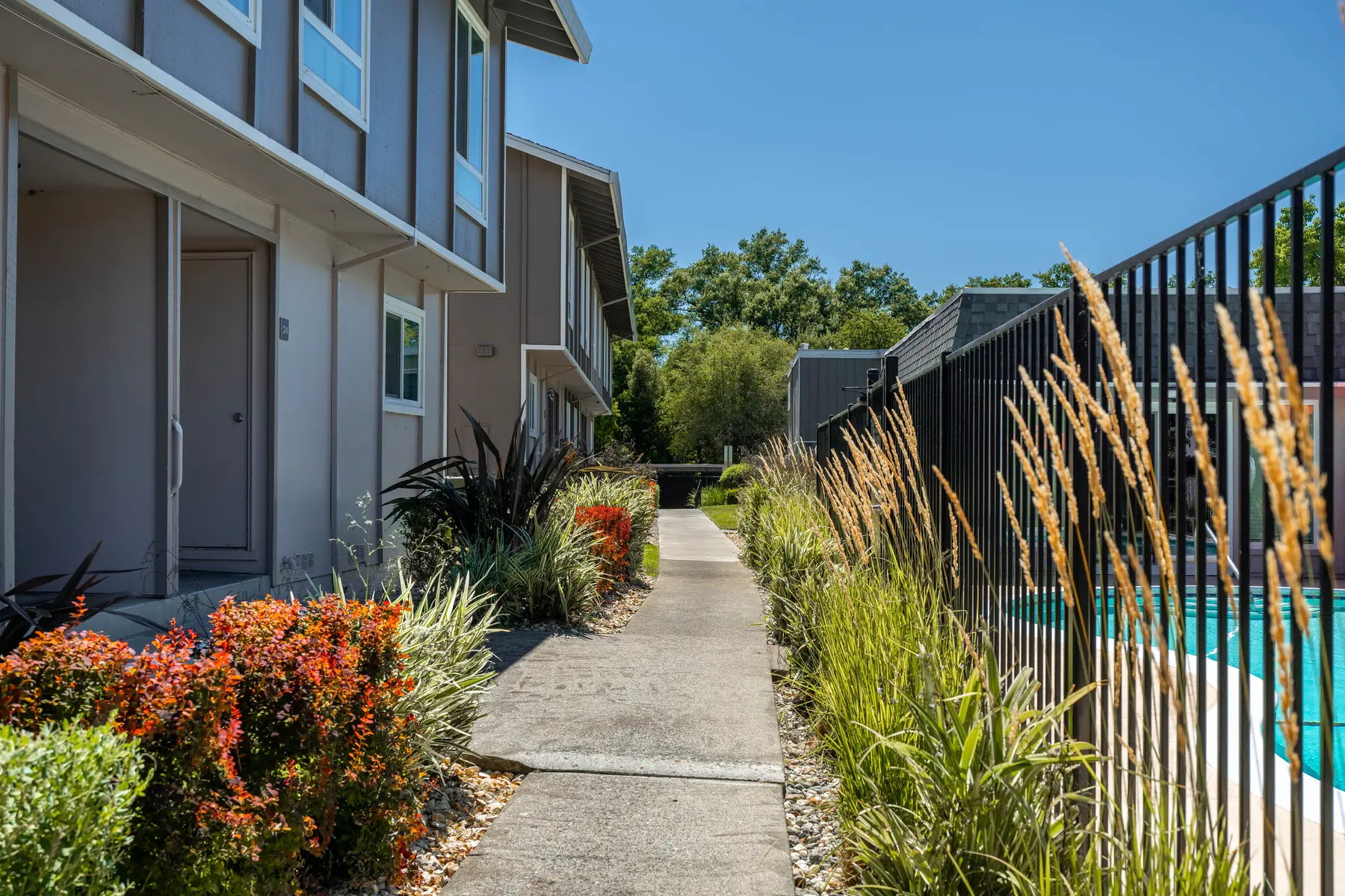Creekside Oaks - City, Neighborhood, Suburb