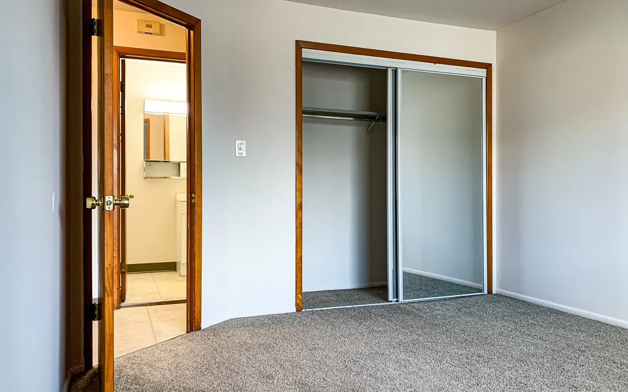 Elana Manor - Corner, Door, Floor