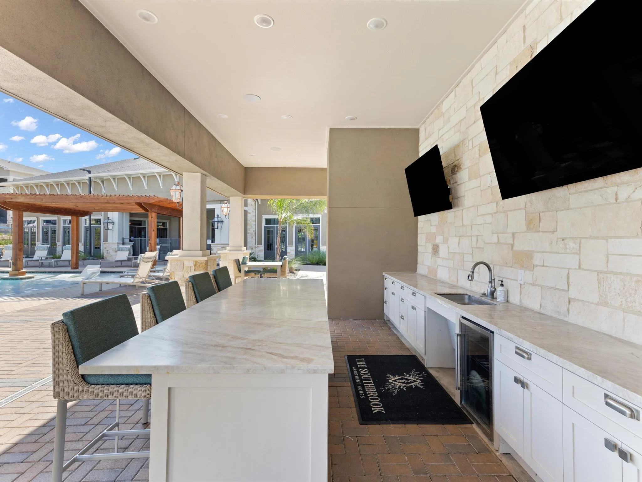 Southbrook Apartments Southbrook Apartments - Outdoor Kitchen