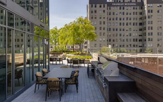 1717 Webster - BBQ Station, Outdoor Lounge