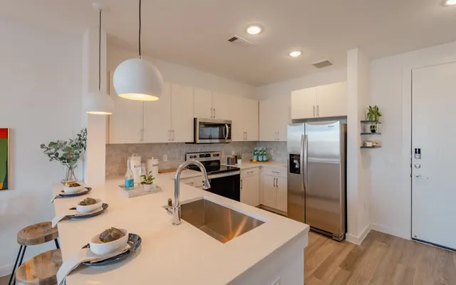 Ellis Highline - Indoors, Interior Design, Kitchen