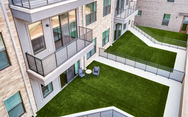 The Drake at White Rock The Drake at White Rock - Grass, Chair, Desk