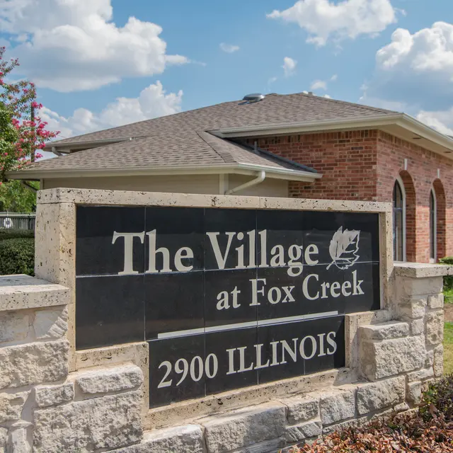 Village at Fox Creek - Grass, Tomb, Gravestone