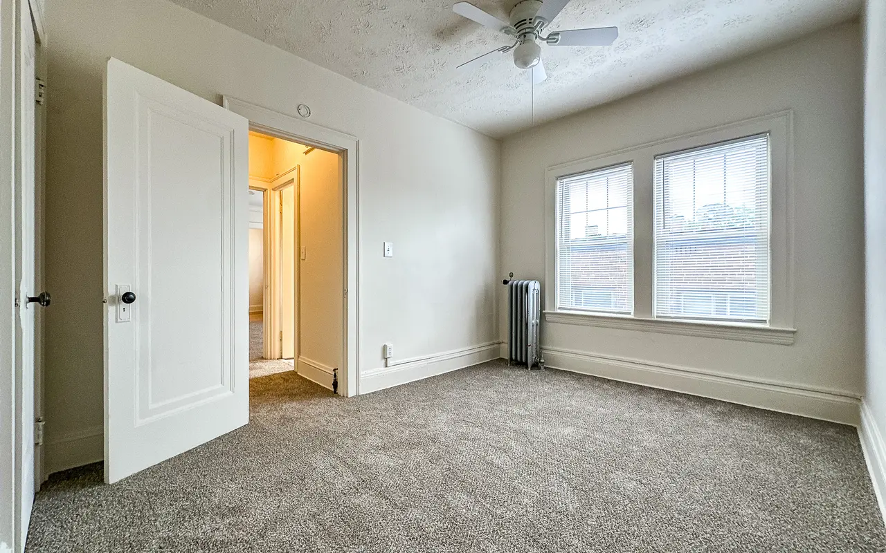 Corner, Floor, Indoors