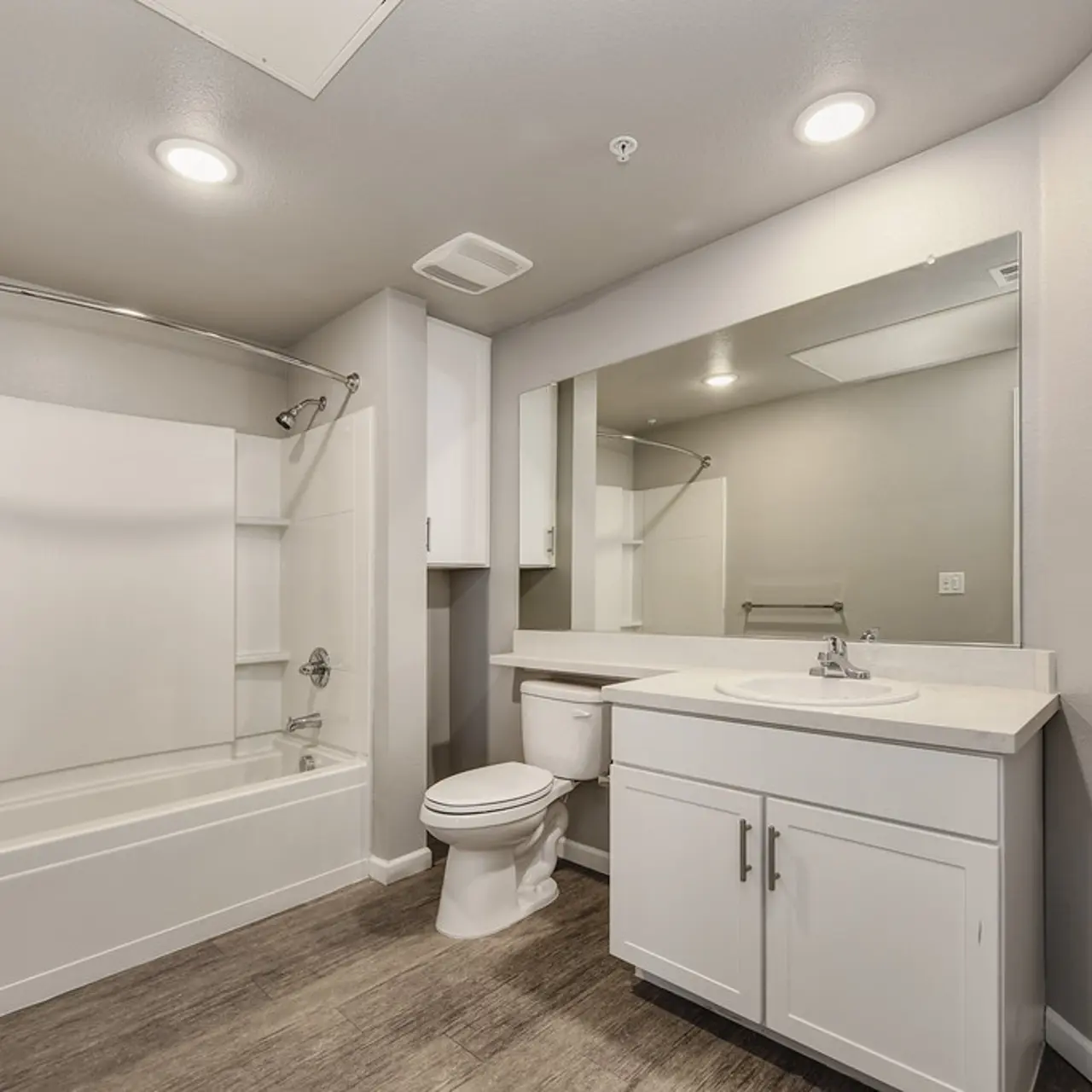 Gateway Station - Room