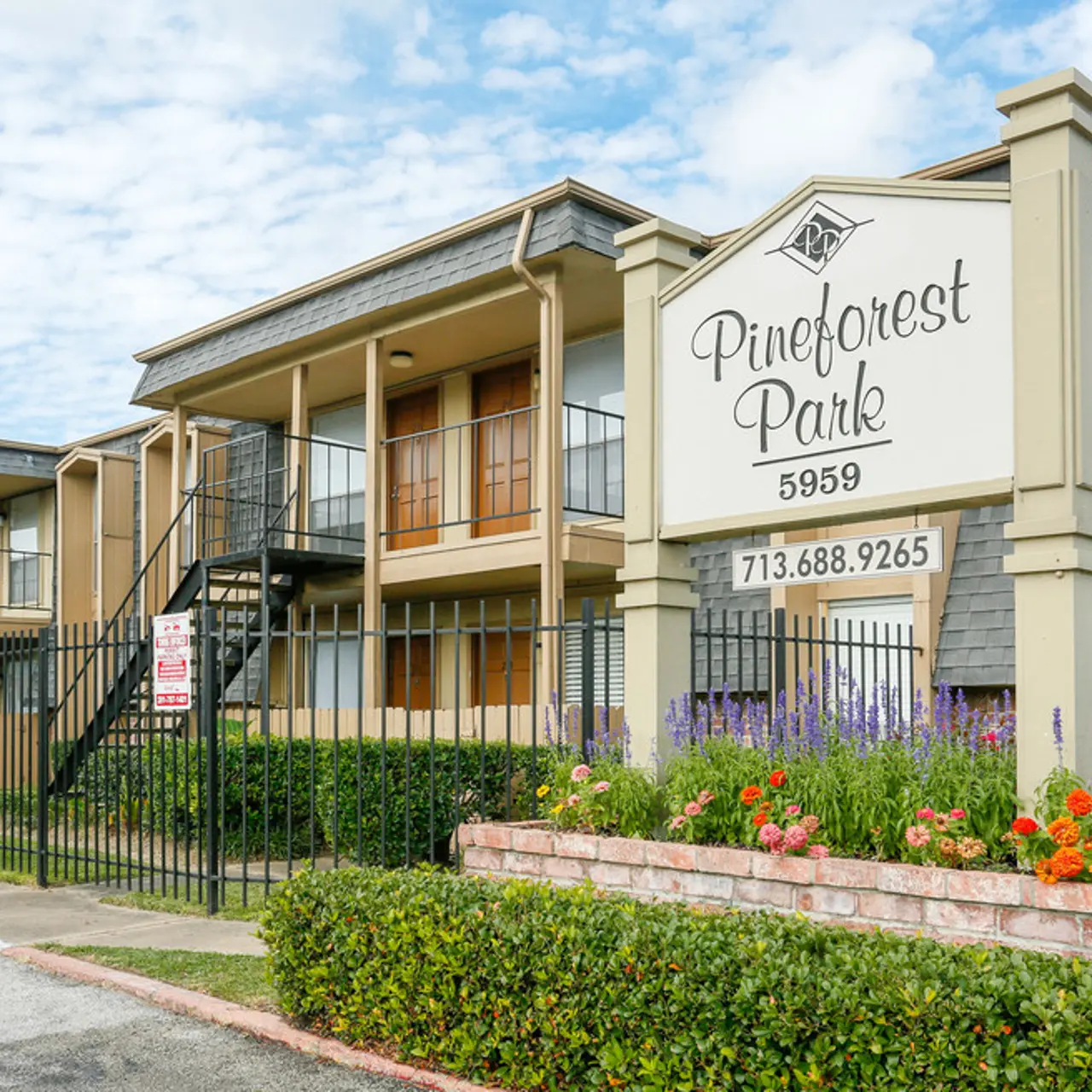 Pine Forest Place & Park - Sign