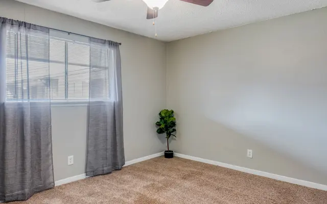 Hardy Oaks Apartments - Corner, Floor, Appliance