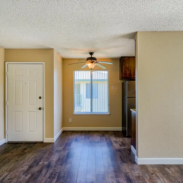 Hazel Wood Apartments - 1 BR, 1 Bath